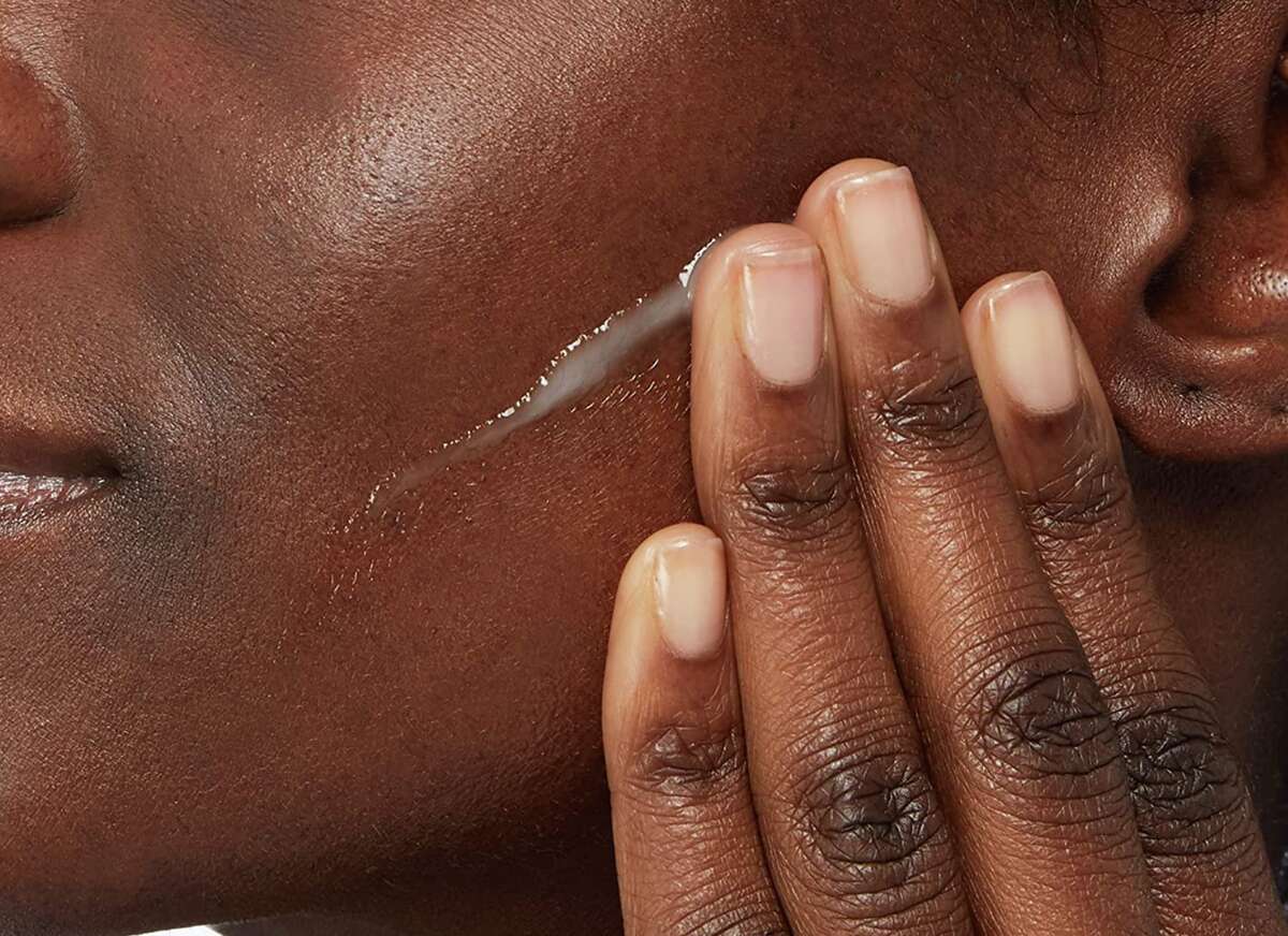 11 razones para agregar suero de vitamina C a su rutina de cuidado de la piel